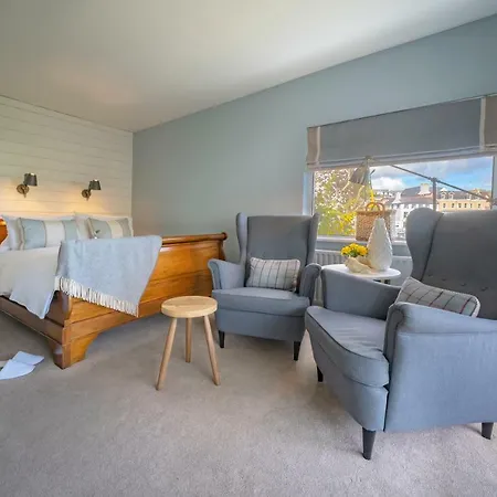 Pensión Pier House *