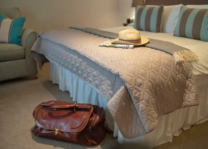 Pier House Гостевой дом *