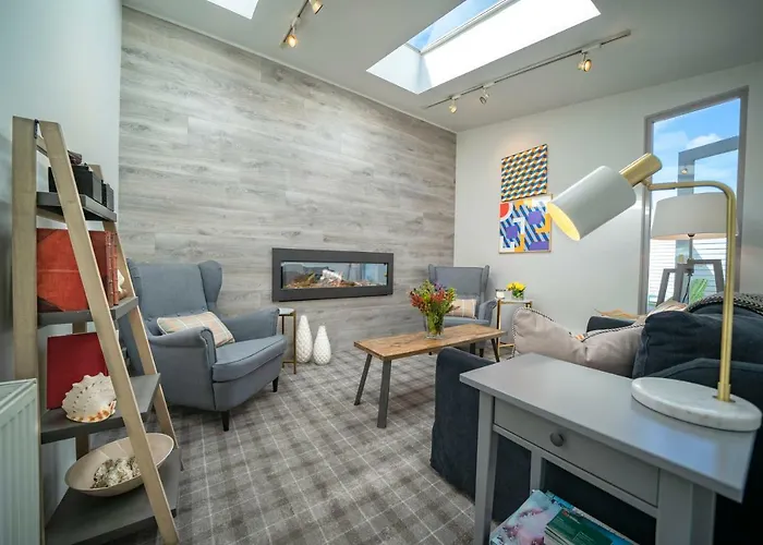 Pier House Гостевой дом