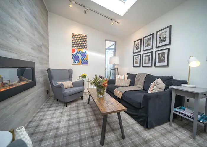 Pier House Гостевой дом Кинсэйл