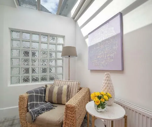 Гостевой дом Pier House Кинсэйл