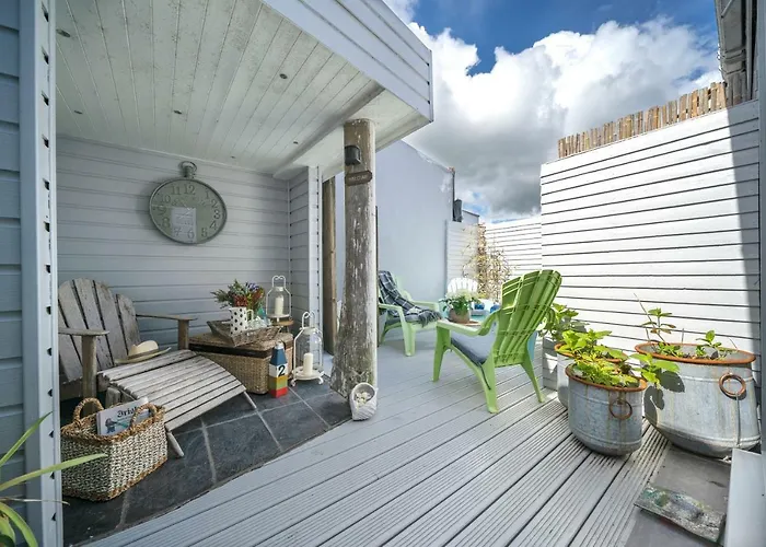 Pier House *